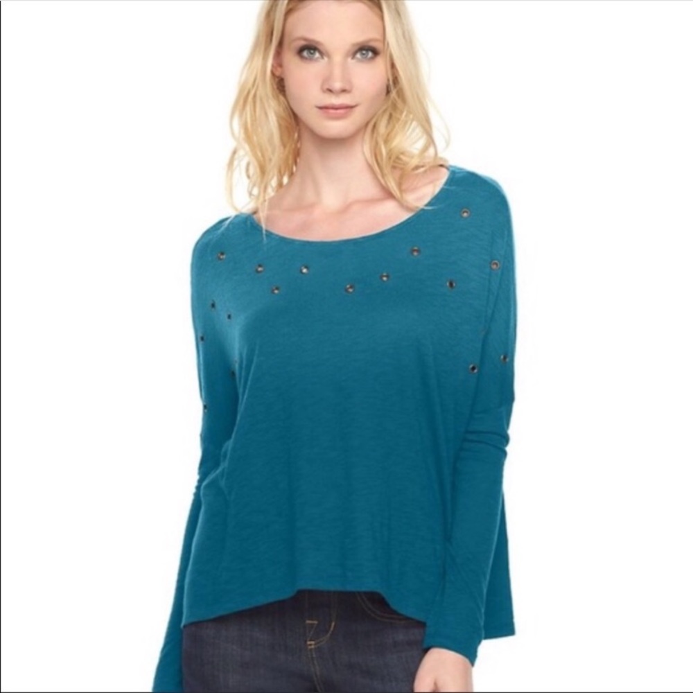 Rock & Republic grommet accent modal tee